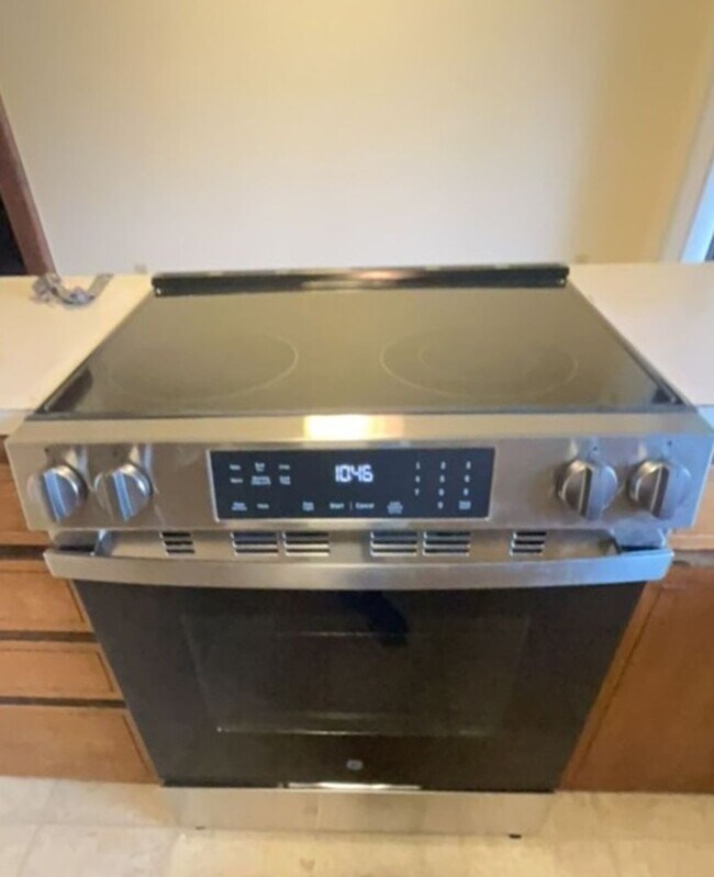 Building Photo - Spacious 3 bedroom 2 Bath Home in SE Corvallis