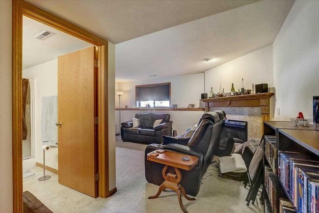 Building Photo - 519 Blaser Dr