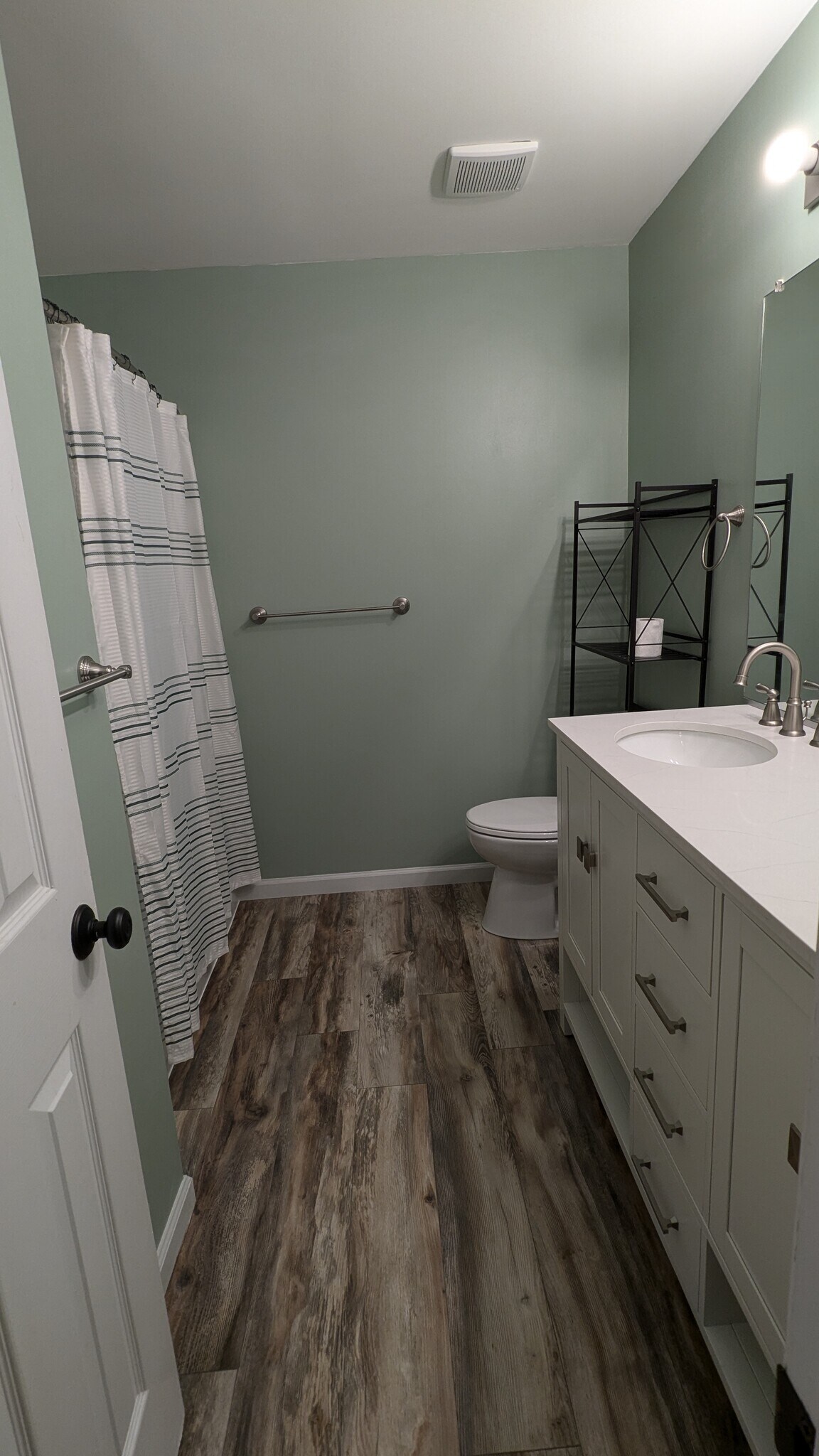 Building Photo - 2107 Alpine Rd