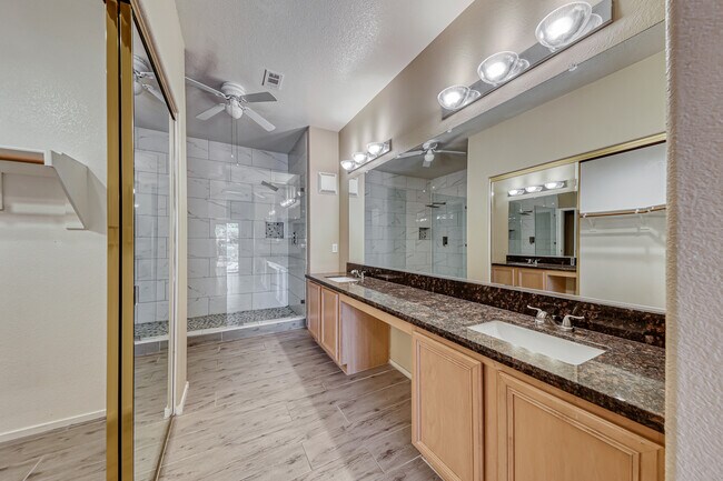 Building Photo - 673 Peachy Canyon Cir