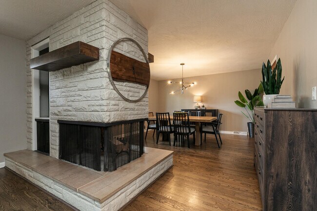 Building Photo - 1936 E Greenwood St