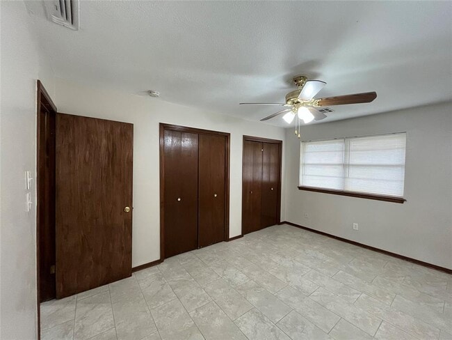 Building Photo - 1505 Kingston Rd