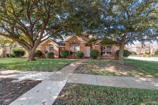 Building Photo - 4911 Lakeland Dr