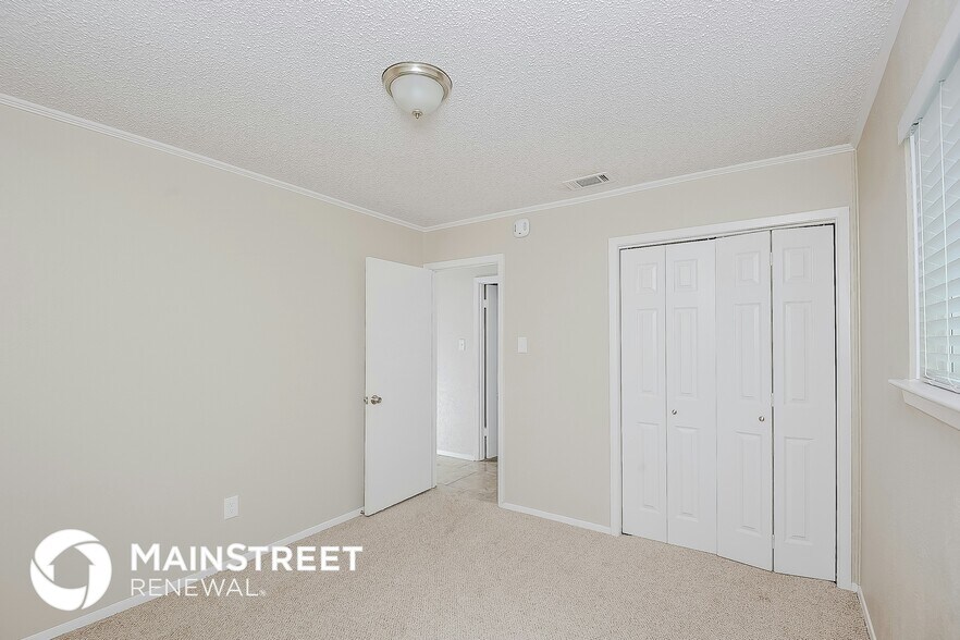 Building Photo - 1006 Bunn Dr