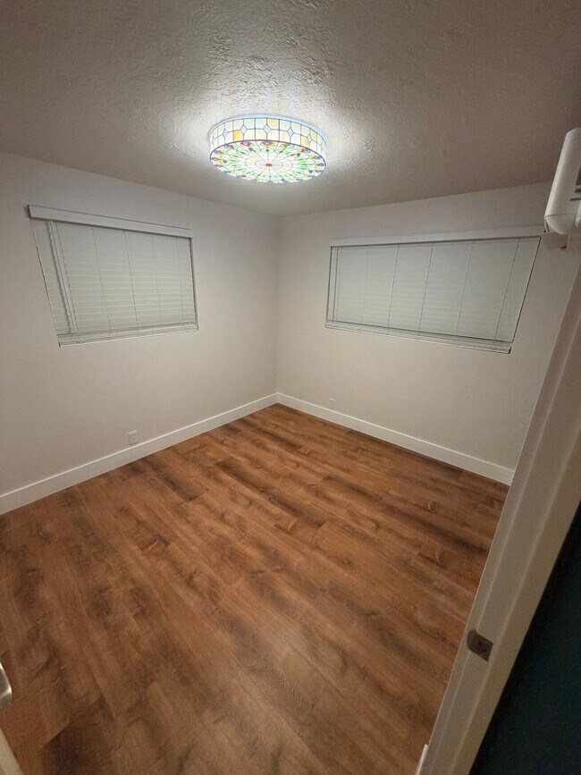 Building Photo - 360 N 300 W