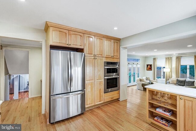 Building Photo - 1504 Wake Forest Dr