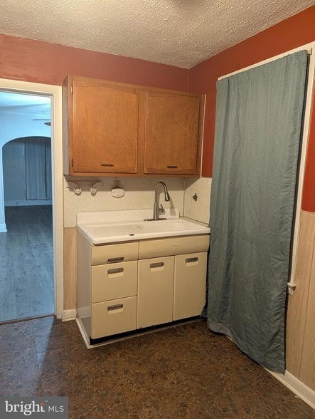 Building Photo - 17 Pine St