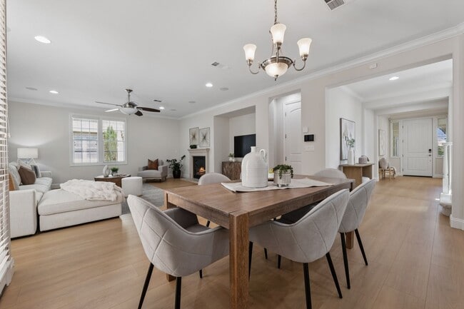 Building Photo - Sorrento Dublin 4 bed / 3 bath, upgrades t...
