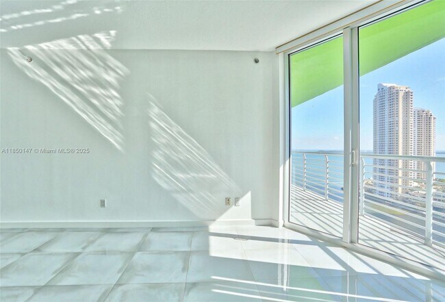 Building Photo - 325 S Biscayne Blvd