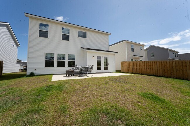 Building Photo - Coming Available!