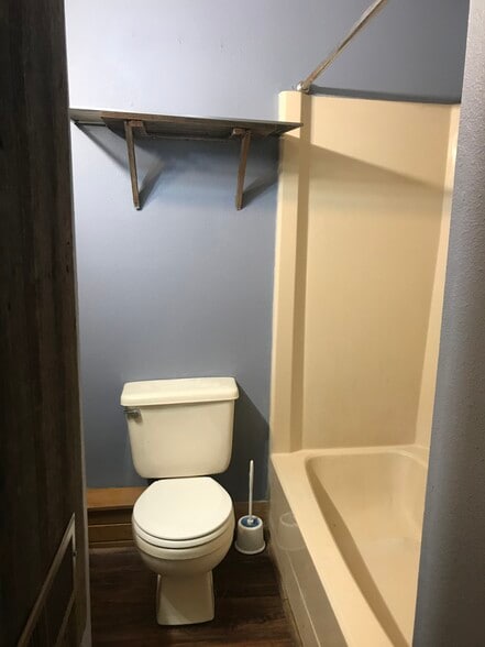 Bathroom - 1210 Ellis Ave