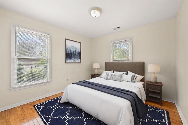 Building Photo - 247 Farrington Ave SE