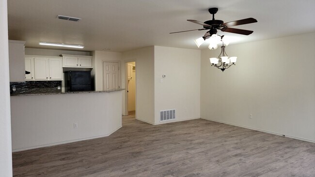 Building Photo - 3104 111th St