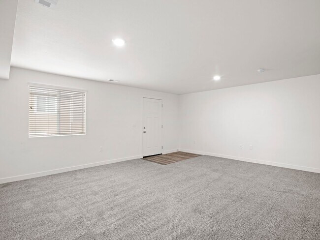 Building Photo - Gorgeous 3 bedroom home in  Herriman!