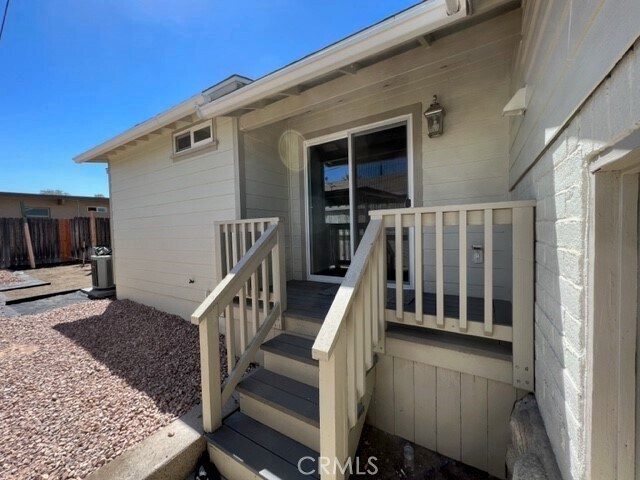 Building Photo - 1346 Opal Ave