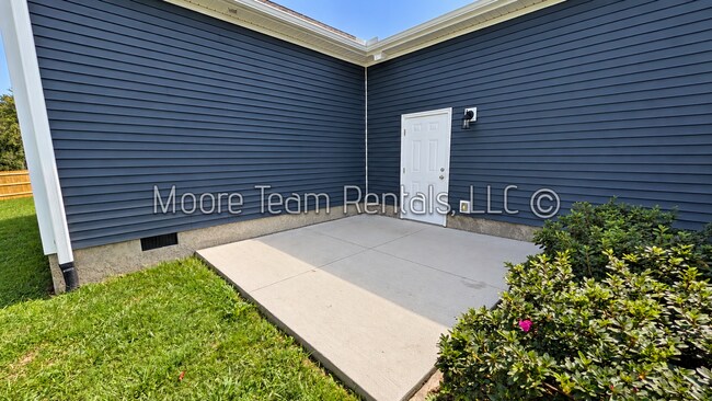 Building Photo - 2095 Orchard Rd