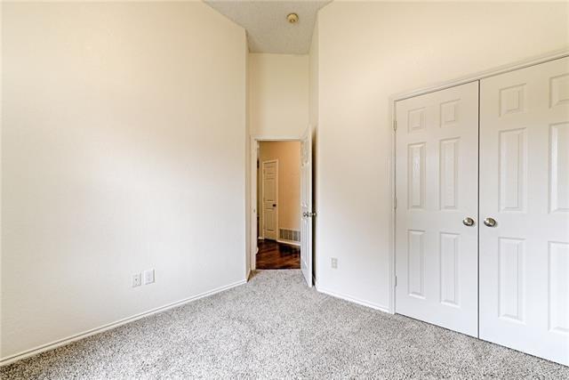 Building Photo - 1531 Hickory Trail