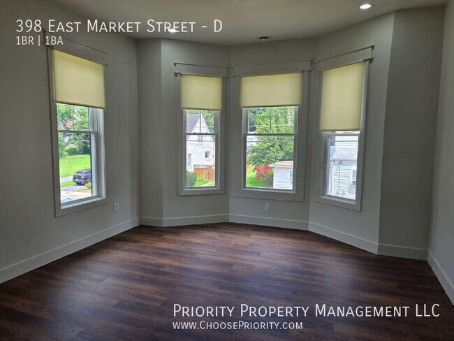 Building Photo - 398 E Market St