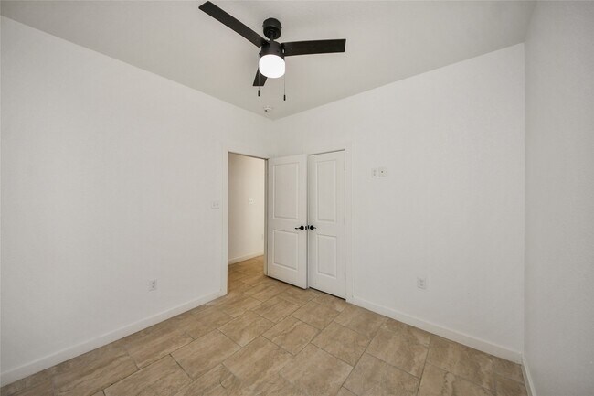 Building Photo - 450 Rd 5512