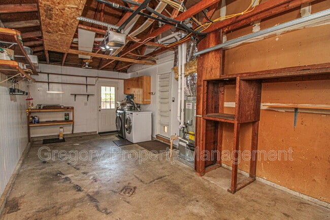 Building Photo - 8005 NE 142nd St