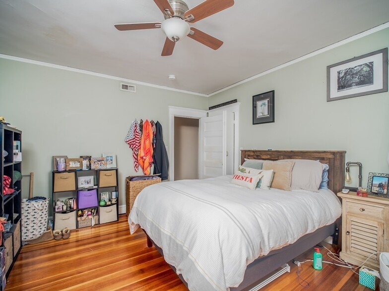 Building Photo - 777 Columbia Rd