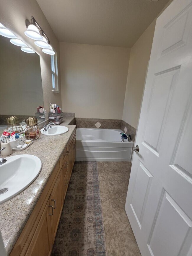 Building Photo - 2681 Corde Terra Cir
