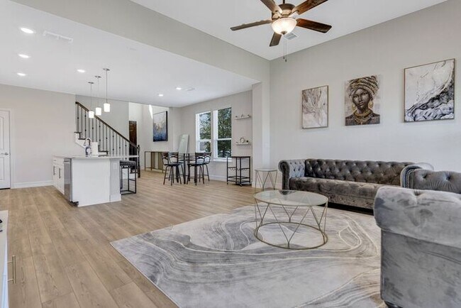 Building Photo - Like-New 4 Bedroom Home in Prime Garland Location