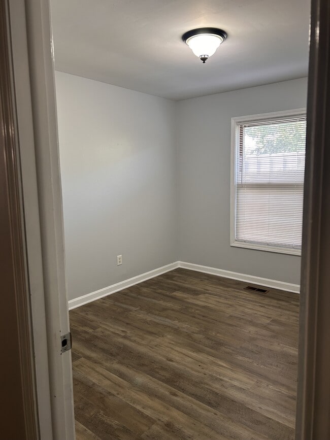 Building Photo - 4618 Iron Cir