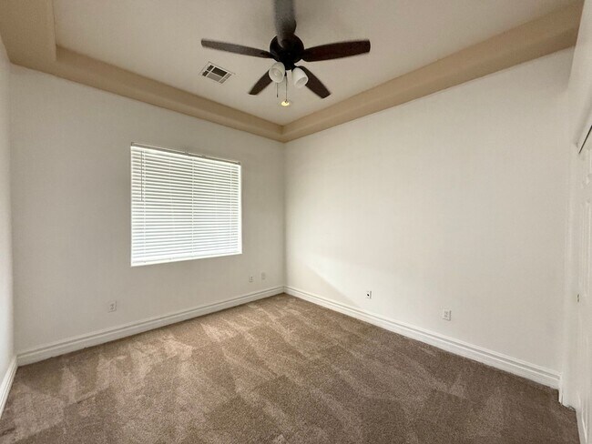 Building Photo - 5/BD 2.5/BA Spacious Home with Casita, RV ...
