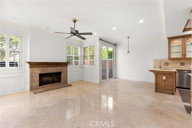 Building Photo - 6121 Greenbrier Dr