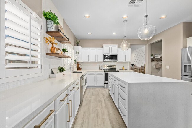 Building Photo - 11810 W Villa Chula Ln