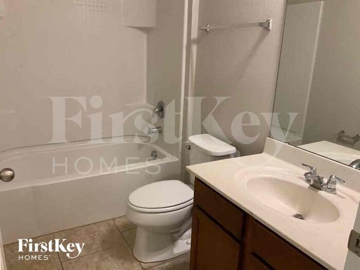 Building Photo - 1746 Sereno Dr