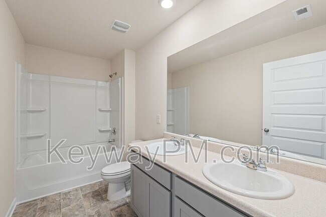 Building Photo - 3262 Carmine Ave