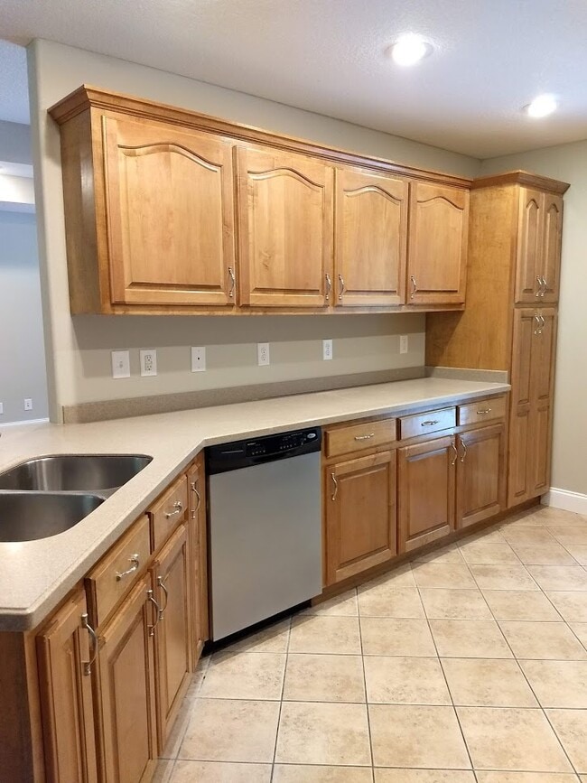 Building Photo - 6345 Osage Rd