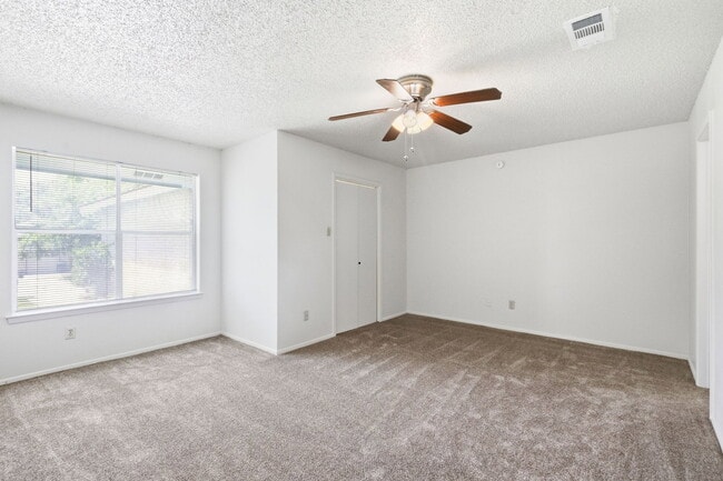 Building Photo - 12805 Tomanet Trail