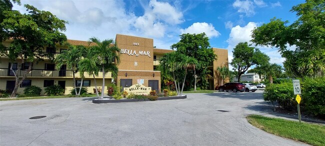 Building Photo - 367 S Federal Hwy