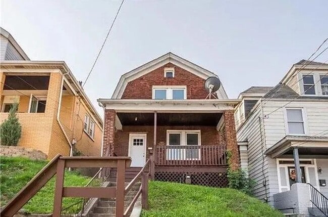 Building Photo - Available 8/7/26 – Charming 3 Bedroom Home in Brookline | $1,650/Month