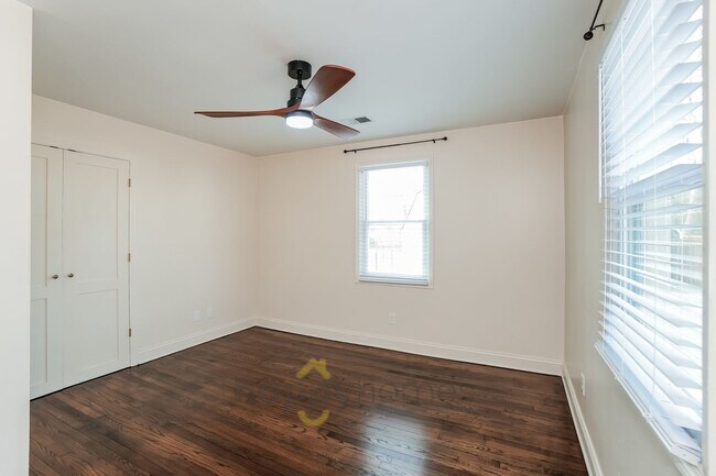 Building Photo - 3 Bedroom, 1 Bath Home in Johns Island featuring Outdoor Shower, Flex Loft Space & NO HOA