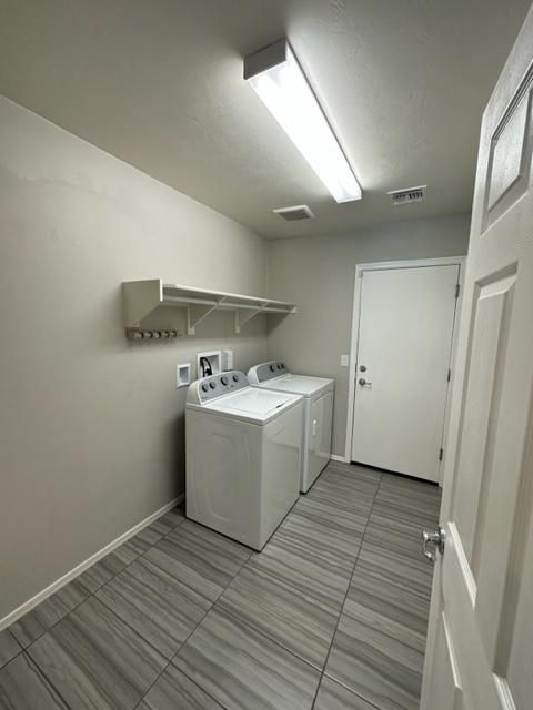 Building Photo - 9563 S Trapper Ridge Dr