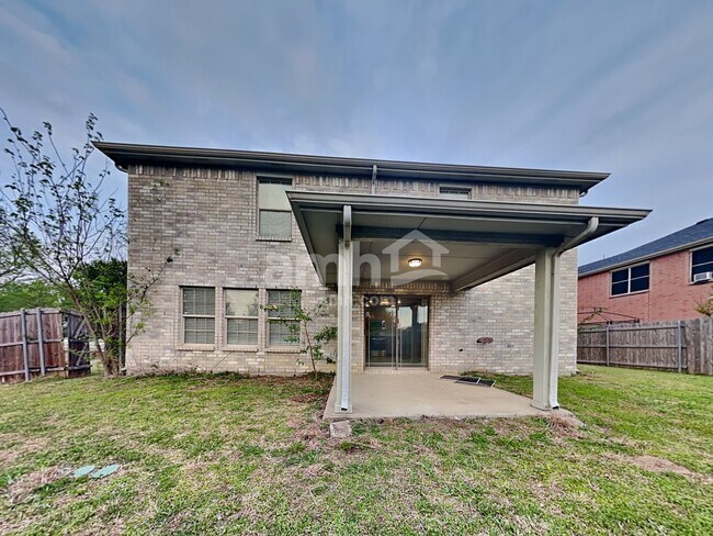 Building Photo - 5345 Freestone Dr