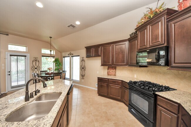 Building Photo - 4614 S Creekmont Dr