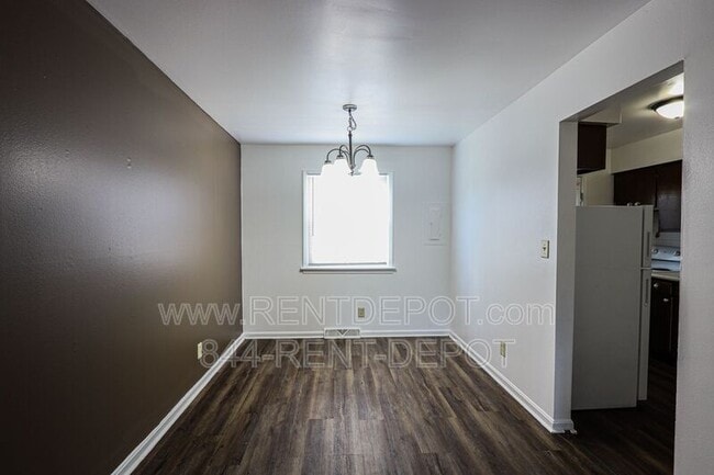 Building Photo - 2805 Ravenswood Dr