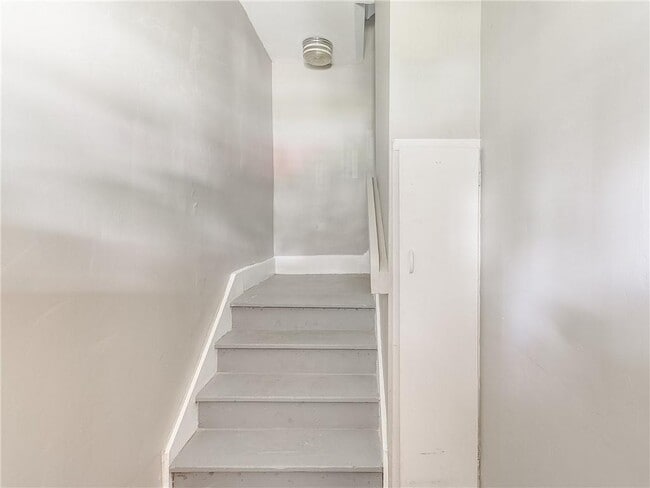 Building Photo - 1144 N McKinley Ave