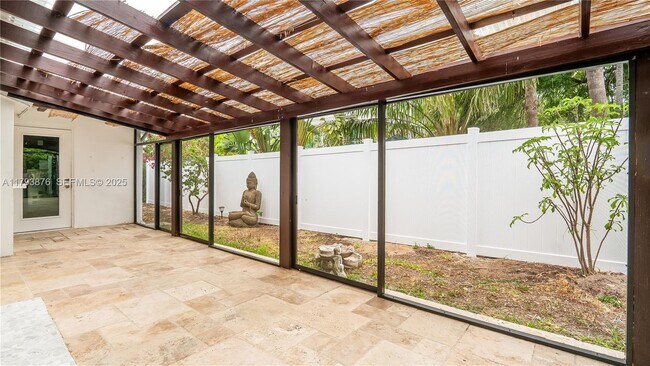 Building Photo - 4512 Sea Grape Dr