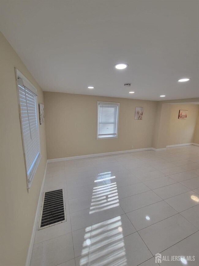 Building Photo - 333 Brinton Ave