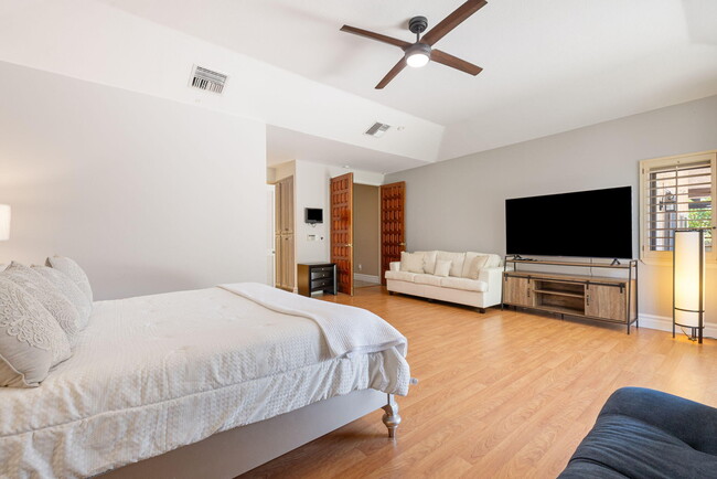 Building Photo - 72056 Palm Haven Dr