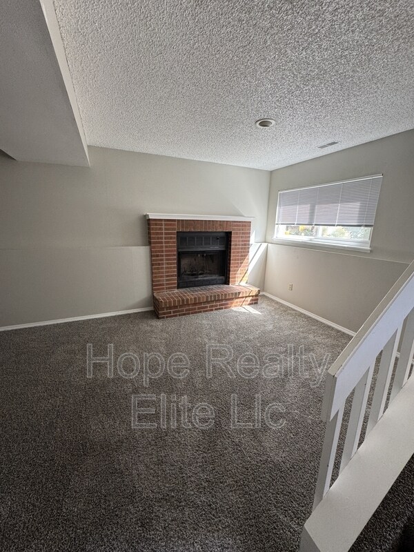 Building Photo - 6950 Sagewood Ct