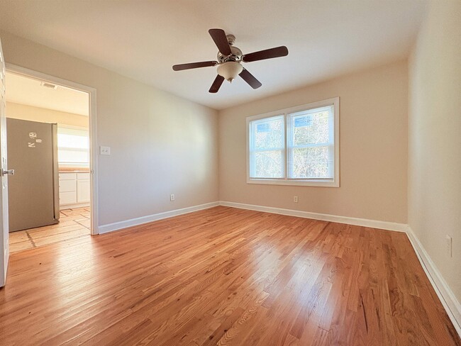 Building Photo - 1302 Melvin St