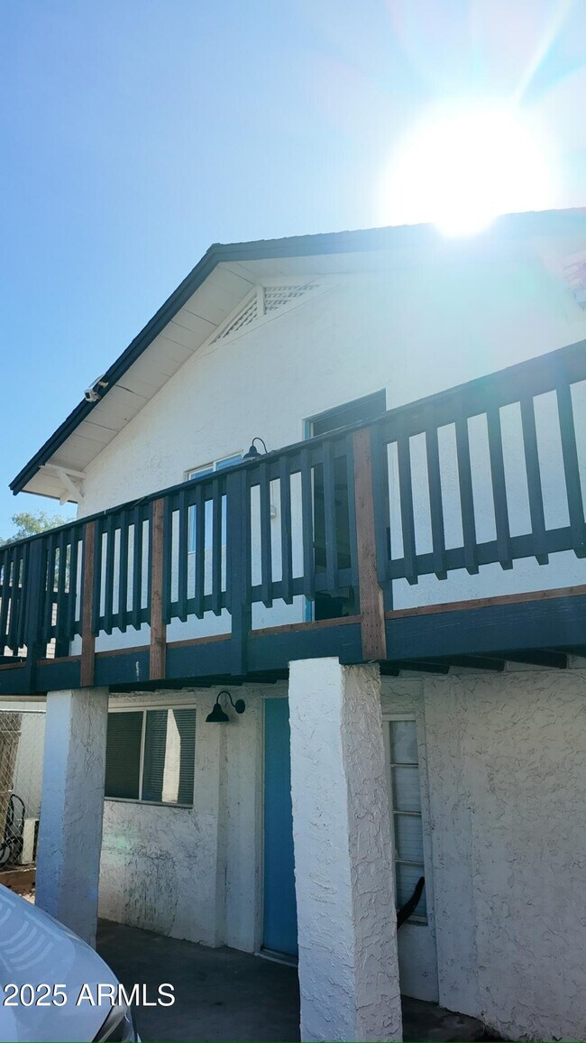 Building Photo - 1429 E Osborn Rd