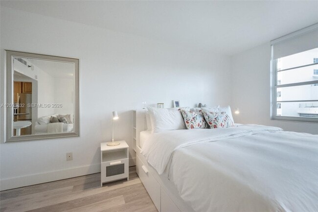 Building Photo - 100 Lincoln Rd